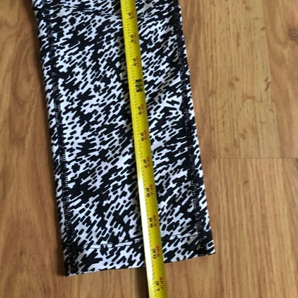 NIKE Pronto Essential Running Crop Pants Tights 777168-010 - Picture 6 of 10